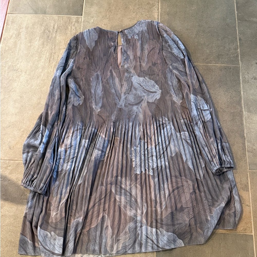 Wilfred Pleated Dress in Gray and Blue